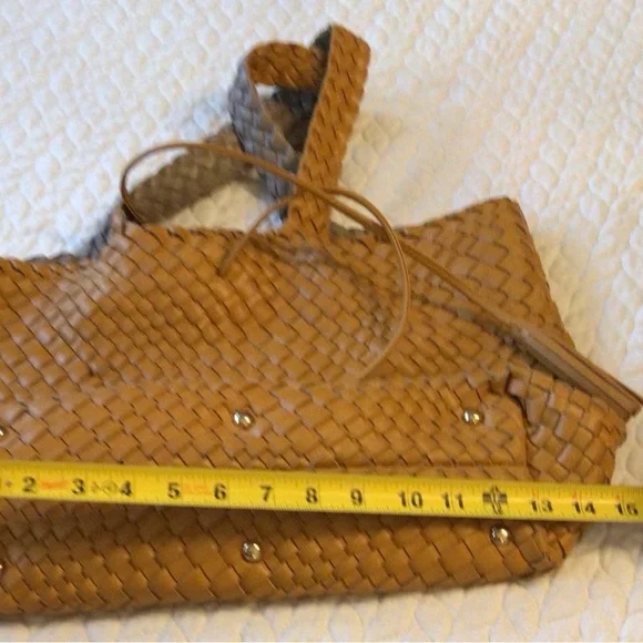 Woven Tan Tote Bag - Picture 5 of 10